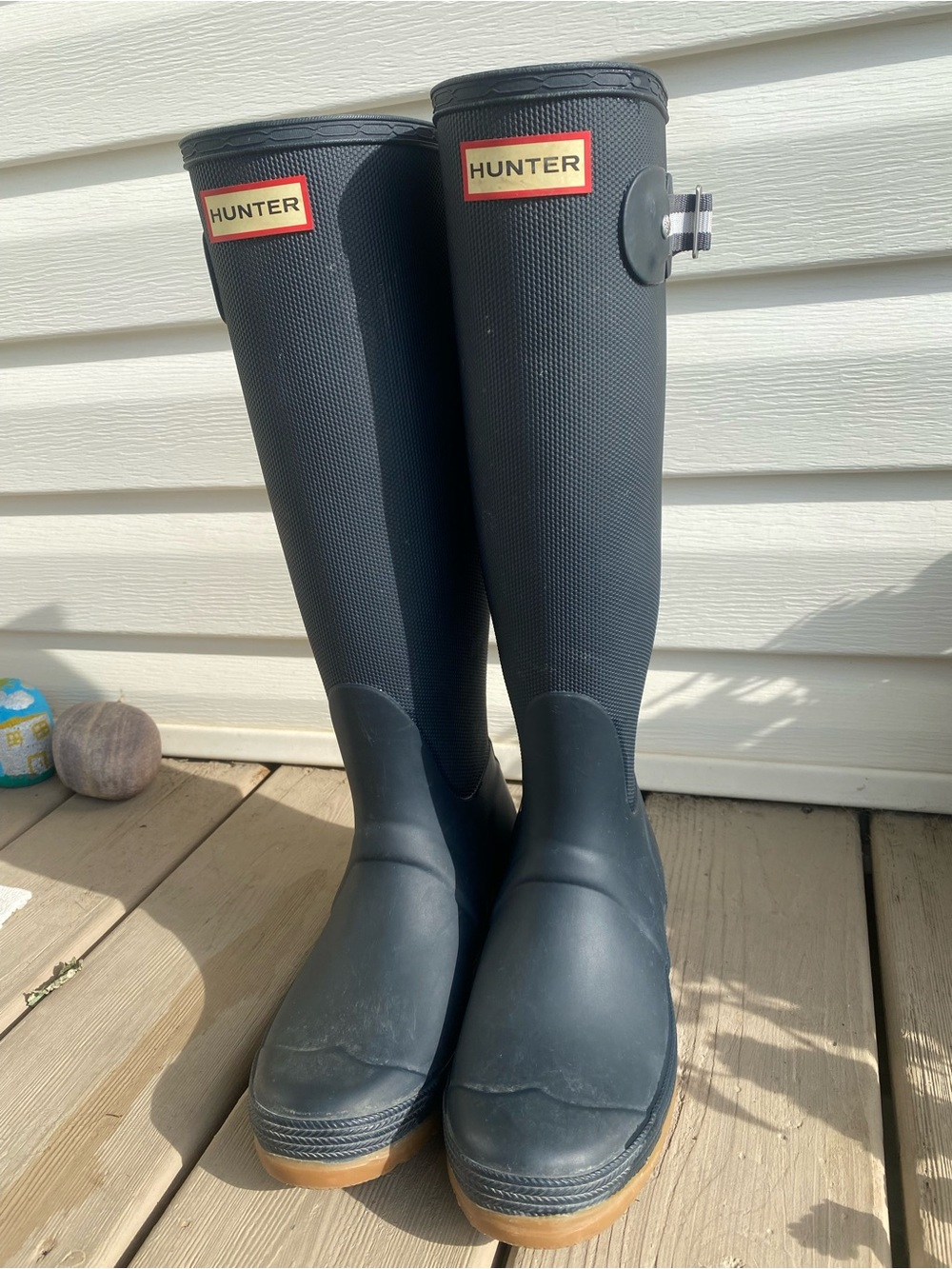 Size 5 Women’s HUNTER Tall Navy Boot - Picture 6 of 6